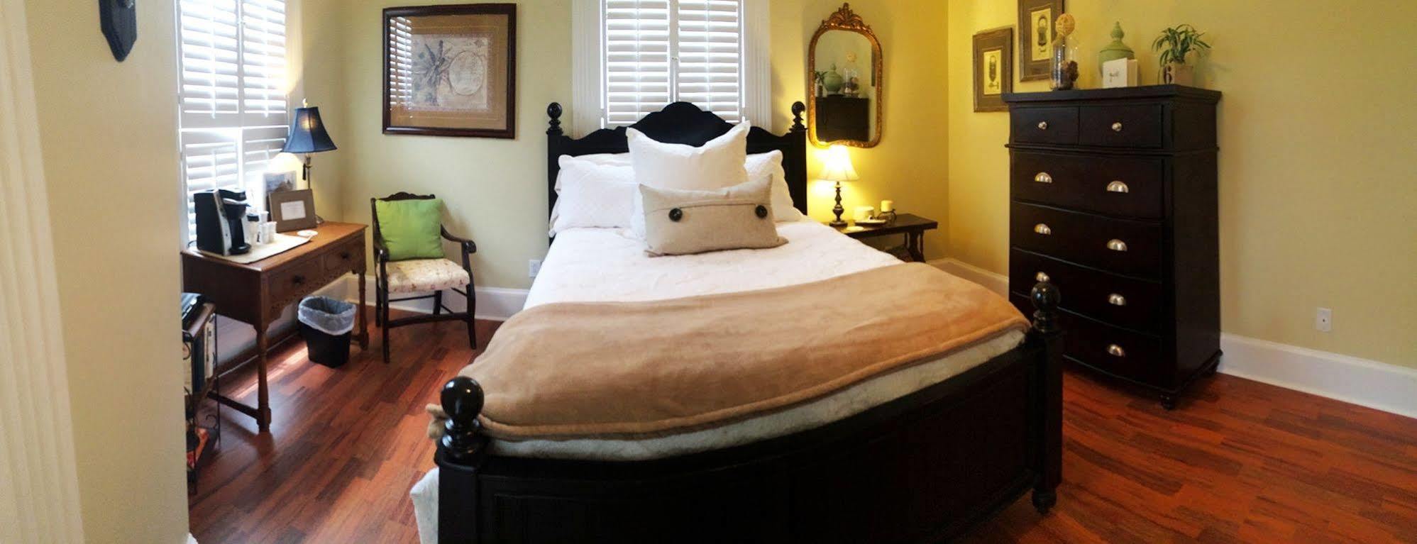 Trowell Historic Inn 杰瑟普 外观 照片